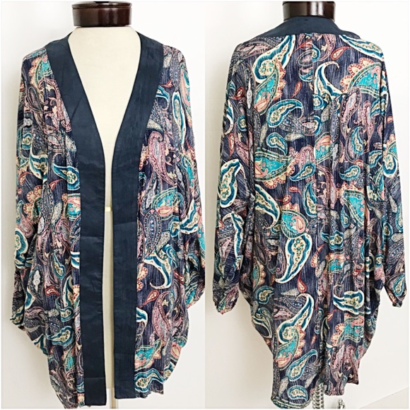 Cozy Chic Paisley Relaxed Cardi Kimono SM - Picture 4 of 7